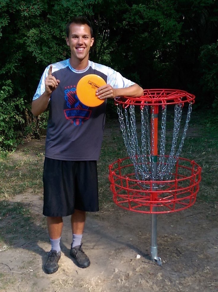 Jordan Snyder after his ace on hole 12 at Heistand during round 3 of the 2016 PDGA Disc Golf Am Worlds in Madison, WI.